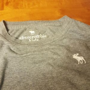 Grey Abercrombie kids tee